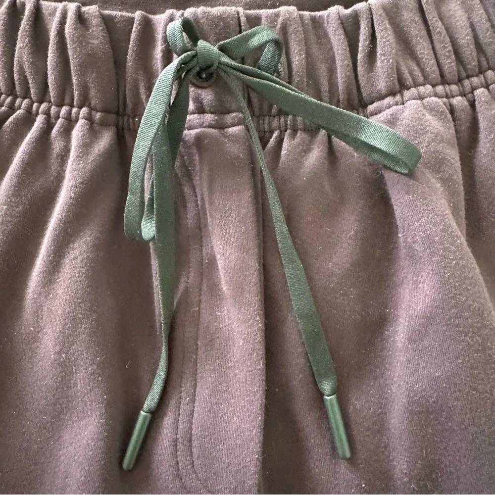 Lululemon Jet Crop *Luon